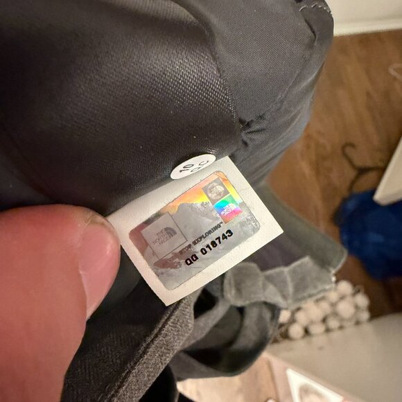 The North Face Inlux Insulated Jacket XL Grey Heather - Picture 2 of 4